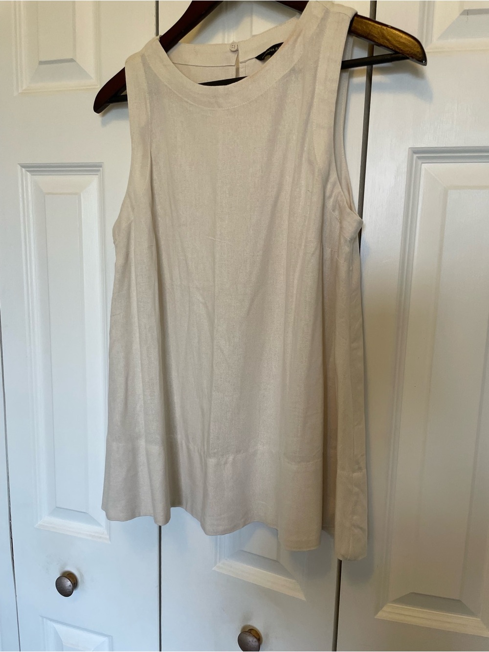 Banana Republic Sleeveless Cream Shift Top- Medium